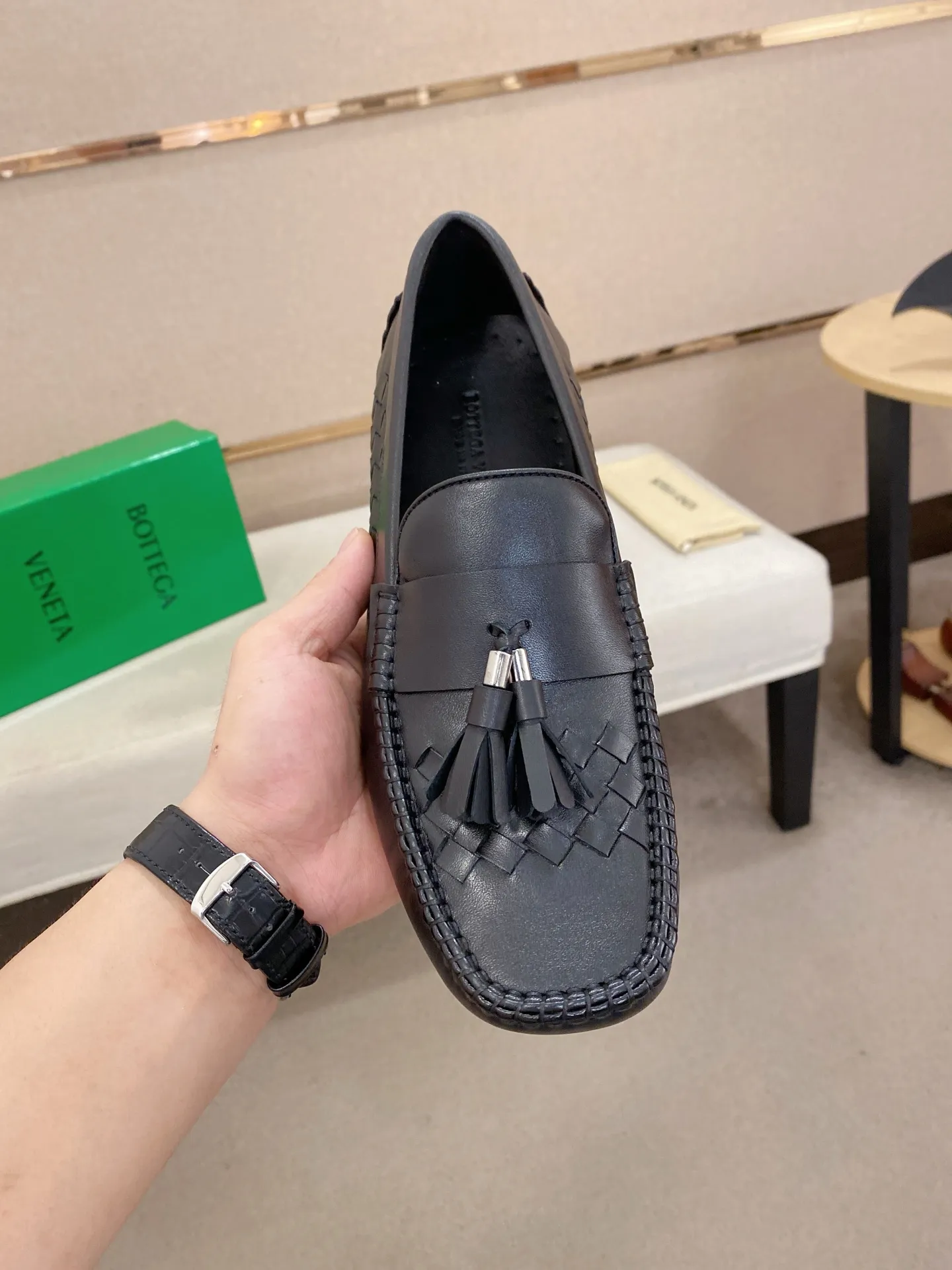 Men's shoes 💰 400💰 (Niu Li + Niu Pad) [BV] latest hot style‼ ️Casual men's shoes, uppers imported first-layer cowhide ➕Full imported cowhide lining✔️Exquisite workmanship, excellent foot feel, special rubber soles✔️, cool and fashionable, the latest fashion, fashionable outsole, hurry up. Code number: 38-44 (can be customized to 37.45, non-refundable)